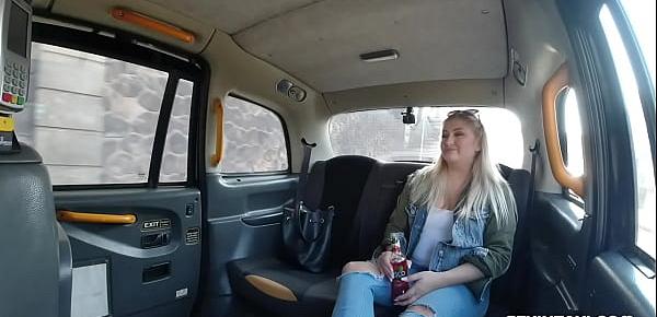  Horny blonde showed tits and more to taxi driver